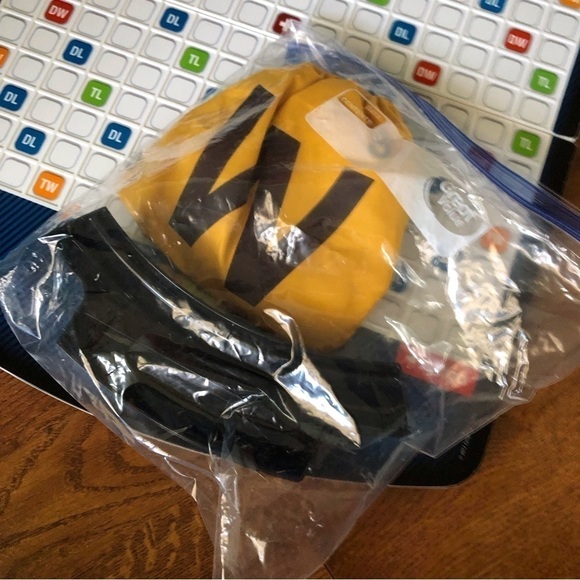 Words with Friends Moving board game - Picture 3 of 4